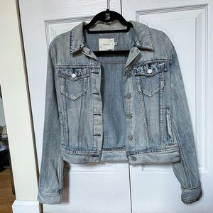 Aritzia Talula EDO light wash jean jacket